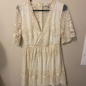 Creme colored dress with flower embroidery